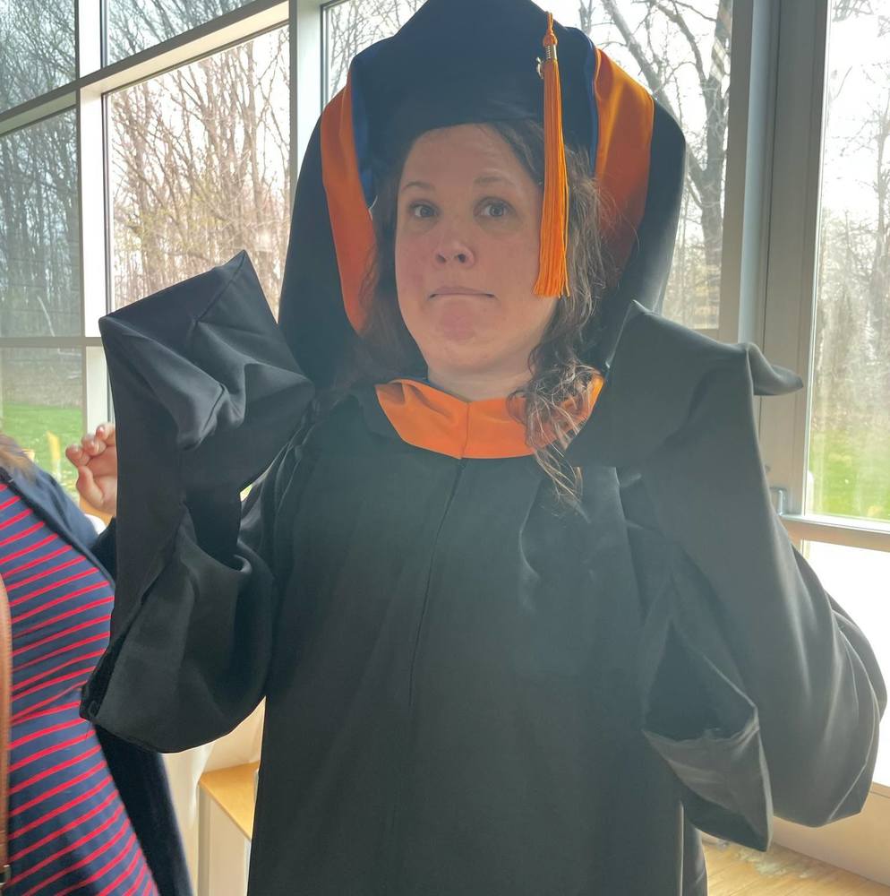 Meet your Posher, Elizabeth